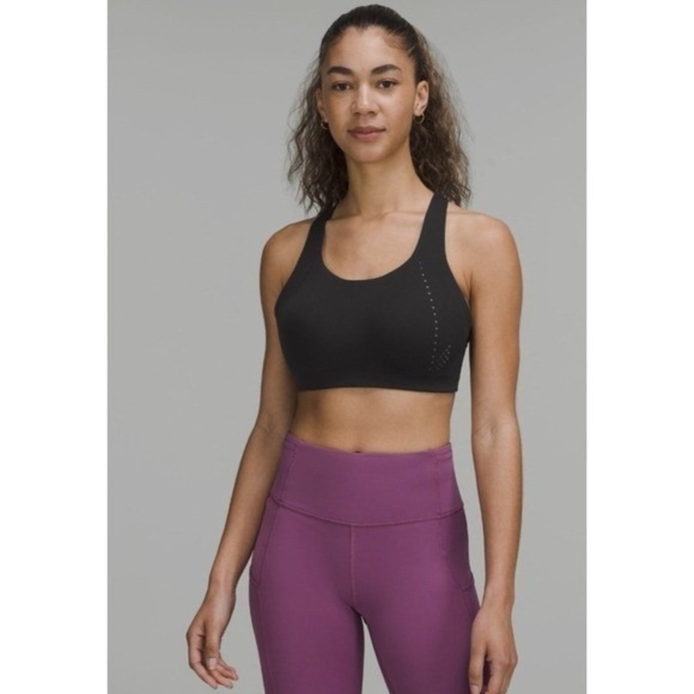 Lululemon Air Support Bra High Neck‎ Light Support Black 32D